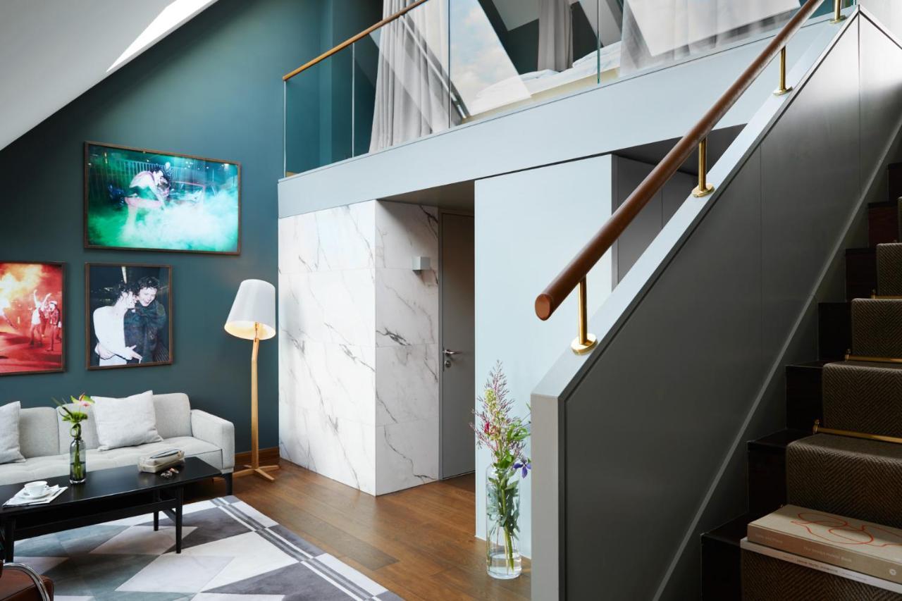 The Guesthouse Вена Экстерьер фото Interior of a duplex apartment